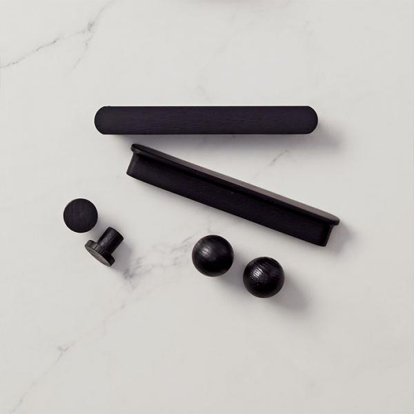 Beslagsboden BB407 møbelknop i træ - Sort ask Beslagsboden BB407 møbelknop i træ - Sort ask